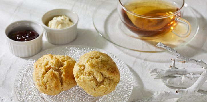 theloung_afternoon_tea_veuve_clicquot_scone-2