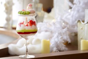 the-lounge-swiss-gourmet-seasonal-breads-cakes-parfaits