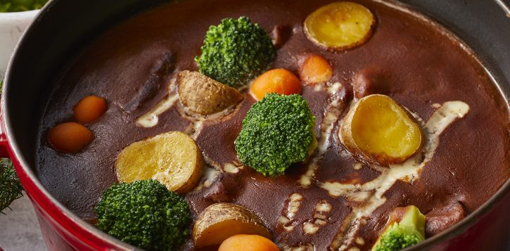 christmas_2025_table36_buffet_beef_stew-2