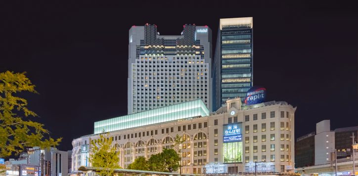 exterior_north_night_2021-2